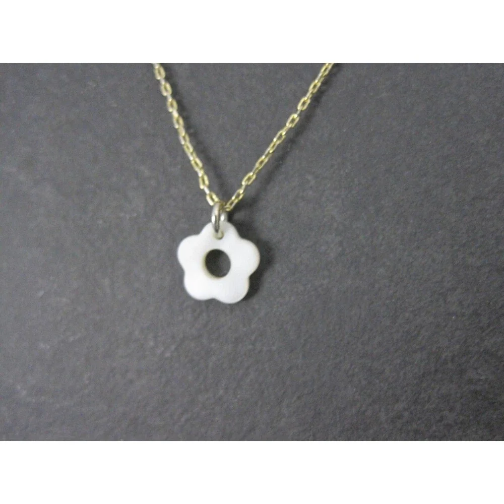 Madewell Mother of Pearl Flower Necklace - Picture 5 of 9